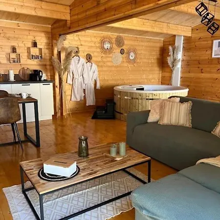 L'enseigne -location De 2 Privatifs Avec Chalé *