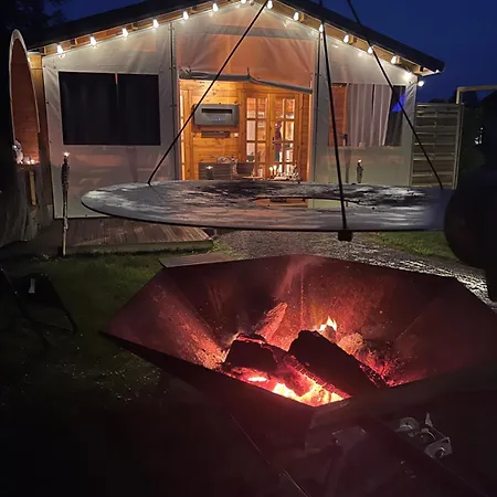 L'enseigne -location De 2 Privatifs Avec