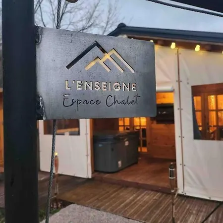 L'enseigne -location De 2 Privatifs Avec *