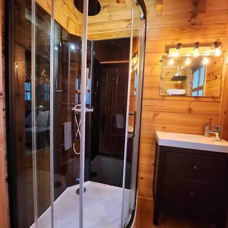 L'enseigne -location De 2 Privatifs Avec Шале *