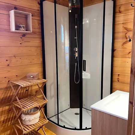 L'enseigne -location De 2 Privatifs Avec Venizel