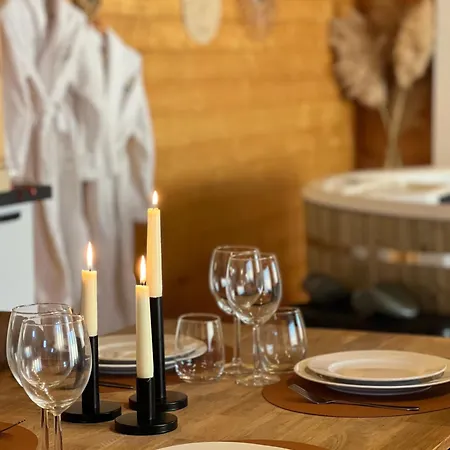 L'enseigne -location De 2 Privatifs Avec Chalé Venizel