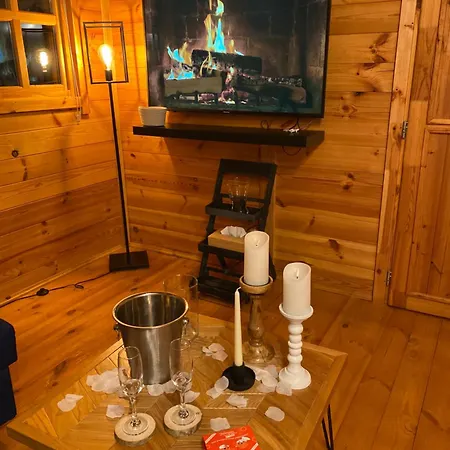 Шале L'enseigne -location De 2 Privatifs Avec *